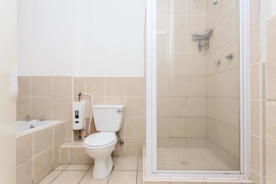 2 Bedroom Property for Sale in Maitland Western Cape